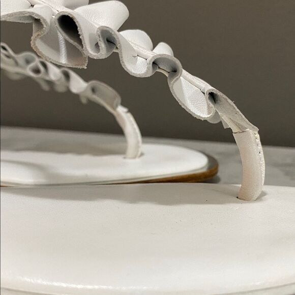 Michael Kors Elegant White Women's Strappy Thong Sandals Size 7 - Picture 10 of 13